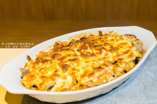 拉瑪右手泰式咖哩丼:高雄左營︱拉瑪右手泰式咖哩丼 泰式咖哩結合日式丼飯,母親節來點不一樣的新滋味吧!Rama Yo Thai Curry Don