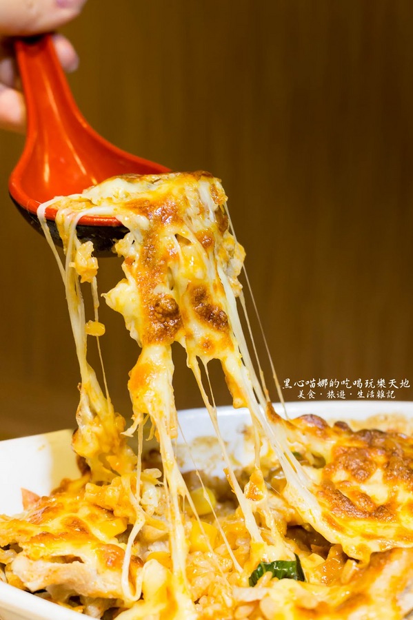 拉瑪右手泰式咖哩丼:高雄左營︱拉瑪右手泰式咖哩丼 泰式咖哩結合日式丼飯,母親節來點不一樣的新滋味吧!Rama Yo Thai Curry Don