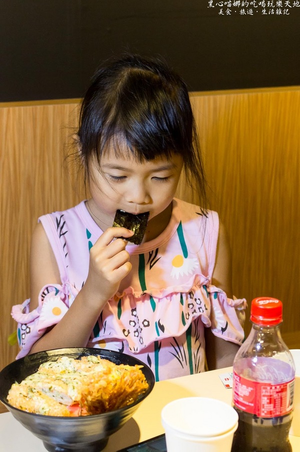 拉瑪右手泰式咖哩丼:高雄左營︱拉瑪右手泰式咖哩丼 泰式咖哩結合日式丼飯,母親節來點不一樣的新滋味吧!Rama Yo Thai Curry Don