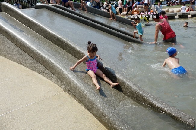 南寮旅遊服務中心 親子沙灘戲水區 (6).JPG