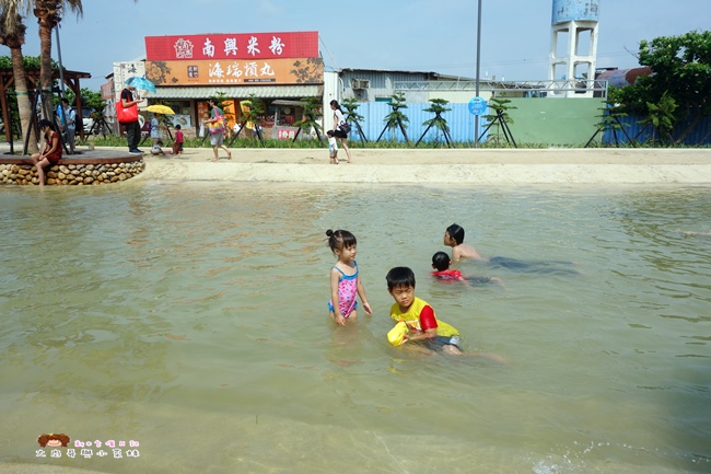 南寮旅遊服務中心 親子沙灘戲水區 (2).JPG