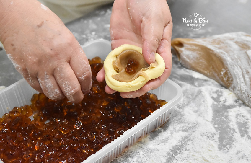 一福堂 台中伴手禮 珍珠奶茶太陽餅 波蘿蛋黃酥 檸檬蛋糕10 一福堂 台中伴手禮 珍珠奶茶太陽餅 波蘿蛋黃酥 檸檬蛋糕10