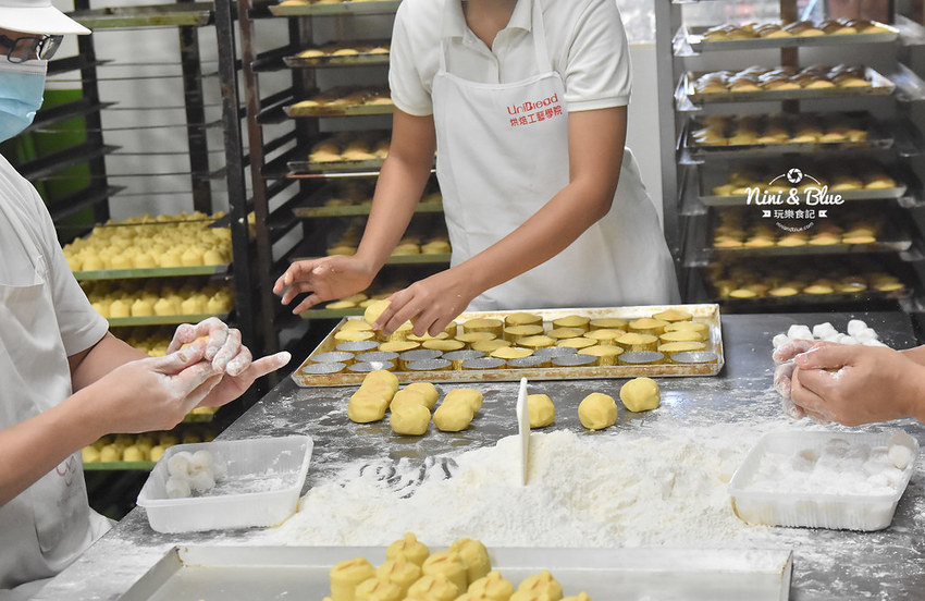 一福堂 台中伴手禮 珍珠奶茶太陽餅 波蘿蛋黃酥 檸檬蛋糕04 一福堂 台中伴手禮 珍珠奶茶太陽餅 波蘿蛋黃酥 檸檬蛋糕04