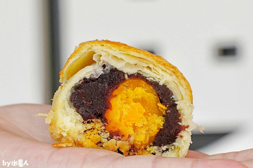 一福堂菠蘿蛋黃酥