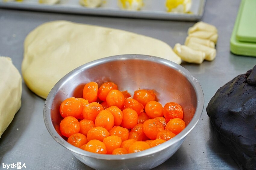 一福堂菠蘿蛋黃酥