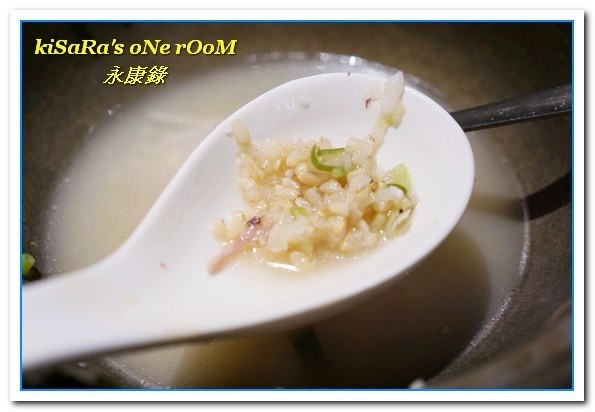 永康錄雞湯:永康商圈養生美食.清爽卻又馨香十足的雞湯料理專賣店──永康錄