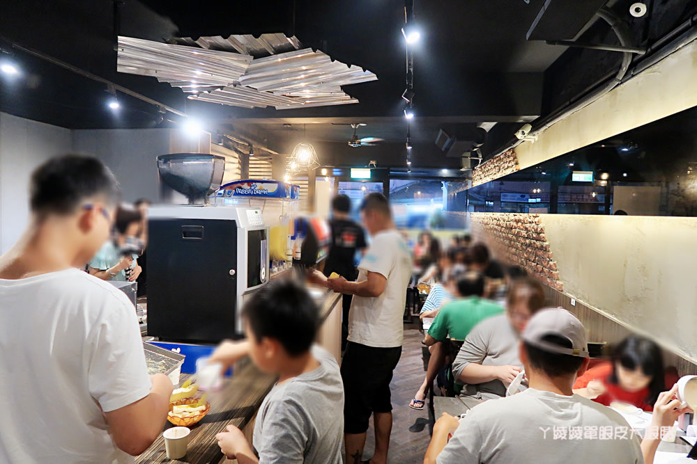 新莊平價牛排推薦,鮮牛排新開幕囉!有夠厚牛排、沙拉自助吧無限供應、現磨咖啡