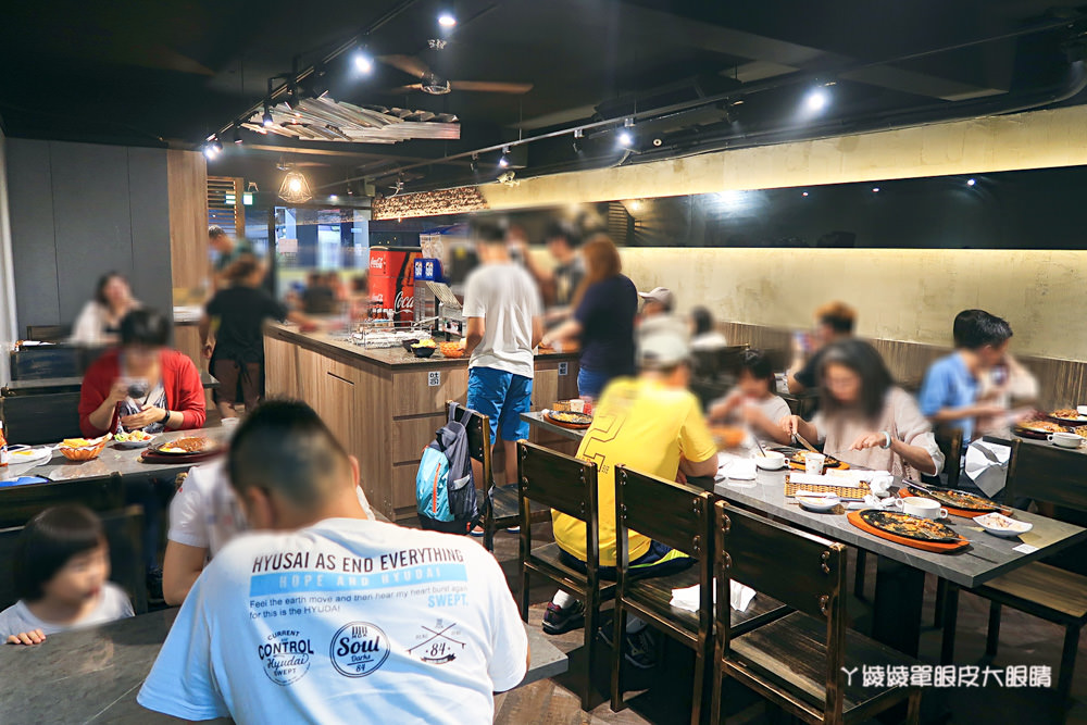 新莊平價牛排推薦,鮮牛排新開幕囉!有夠厚牛排、沙拉自助吧無限供應、現磨咖啡