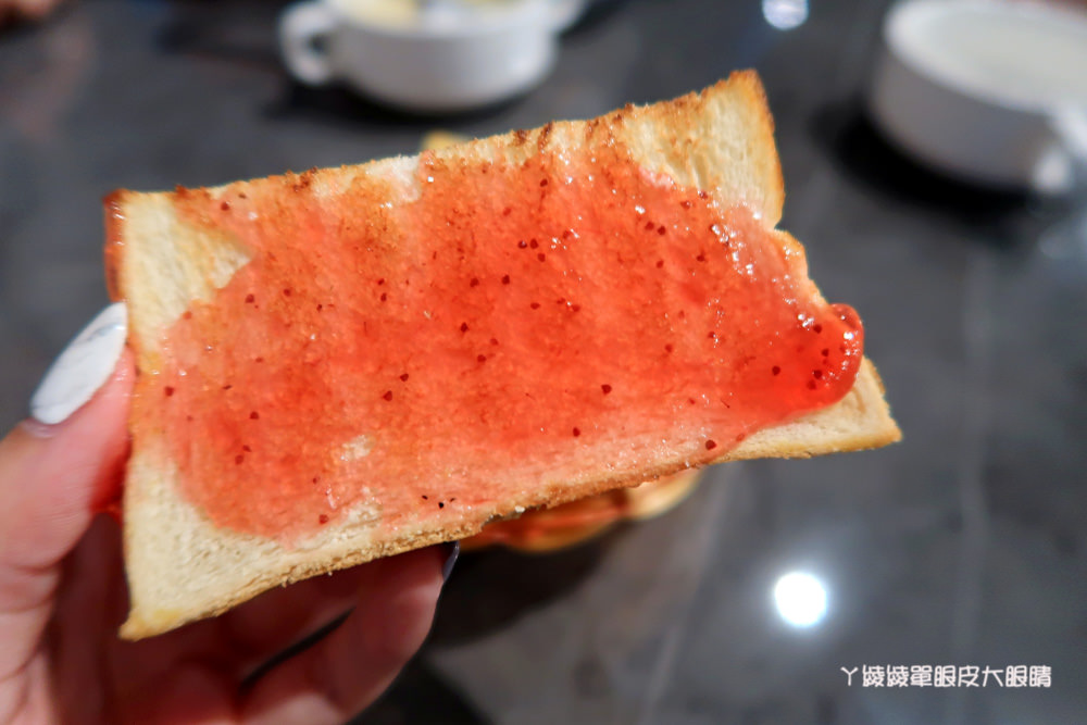 新莊平價牛排推薦,鮮牛排新開幕囉!有夠厚牛排、沙拉自助吧無限供應、現磨咖啡