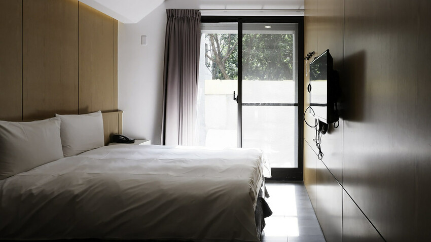 台中住宿 ｜台中逢甲25行館 Taichung FengJia 25 Hotel  每一間都有屬於自己的陽台 輕旅行推薦1千元左右優