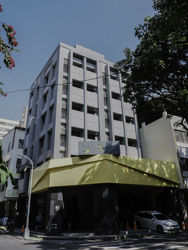 台中住宿 ｜台中逢甲25行館 Taichung FengJia 25 Hotel  每一間都有屬於自己的陽台 輕旅行推薦1千元左右優