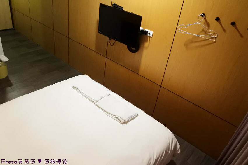 台中市西屯區台中飯店【台中逢甲25行館】住宅區內寧靜放鬆飯店氛圍.陽台房型曬曬暖陽.路口就有停車場公車站│秋紅谷│逢甲