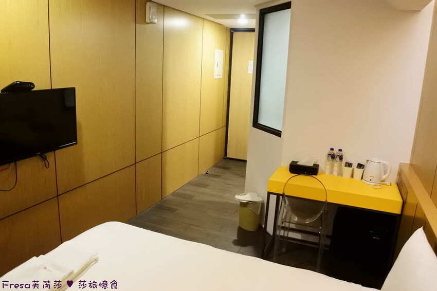 台中市西屯區台中飯店【台中逢甲25行館】住宅區內寧靜放鬆飯店氛圍.陽台房型曬曬暖陽.路口就有停車場公車站│秋紅谷│逢甲