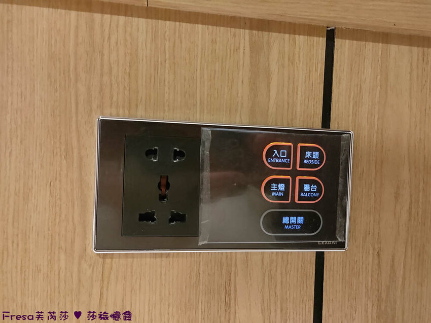 台中市西屯區台中飯店【台中逢甲25行館】住宅區內寧靜放鬆飯店氛圍.陽台房型曬曬暖陽.路口就有停車場公車站│秋紅谷│逢甲