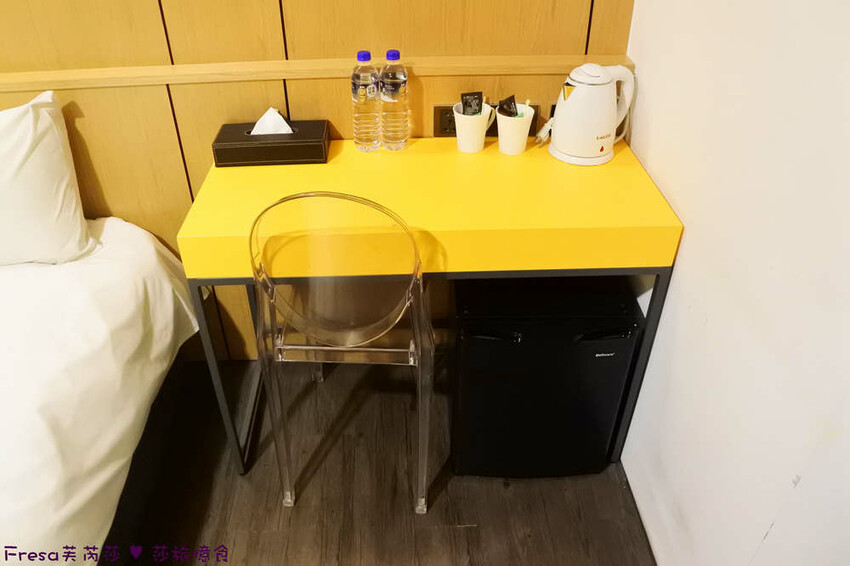 台中市西屯區台中飯店【台中逢甲25行館】住宅區內寧靜放鬆飯店氛圍.陽台房型曬曬暖陽.路口就有停車場公車站│秋紅谷│逢甲