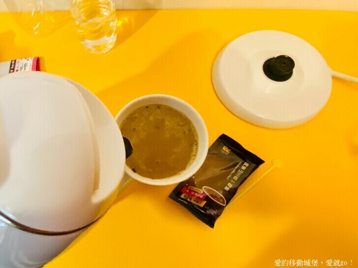 【台中住宿推薦】 逢甲25行館 就隱藏在逢甲巷弄裡 平價舒適 台中說走就走的輕旅行必選 緊鄰秋紅谷生態公園 愛就一起快樂GO !!