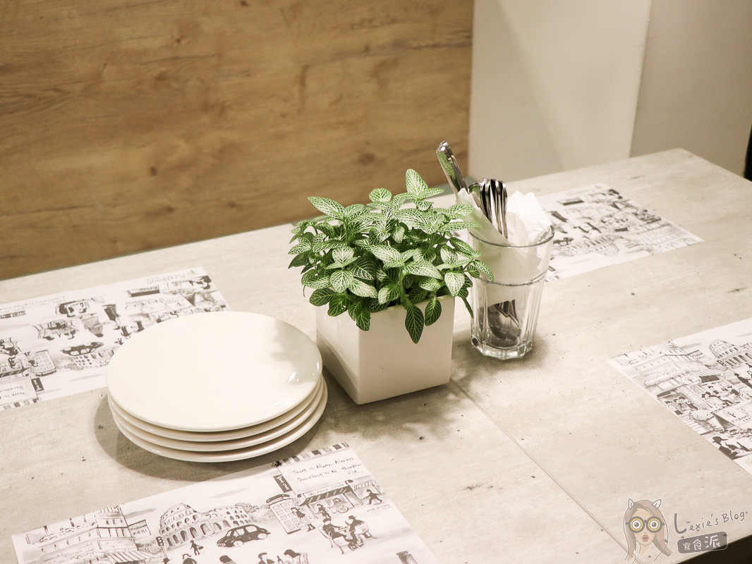 披薩樹PIZZAHOOD 義大利獨特方形pizza餅皮，香酥薄脆 - Lexies Blog，寫食派