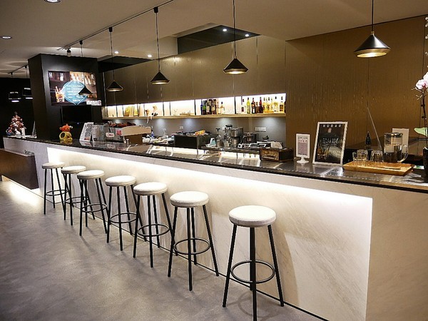 旅居文旅:旅居文旅-桃園中壢平價住宿 距離車站不遠 住宿品質好 早餐吃飽飽 再繼續一天行程