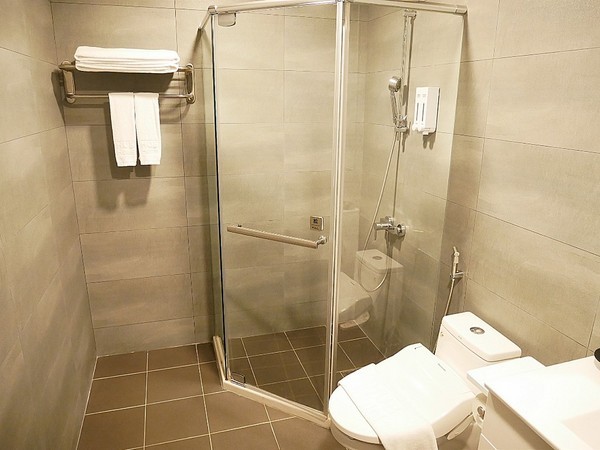 旅居文旅:旅居文旅-桃園中壢平價住宿 距離車站不遠 住宿品質好 早餐吃飽飽 再繼續一天行程