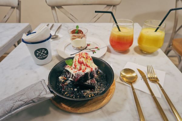 FZPH9957.JPG FZPH9957.JPG