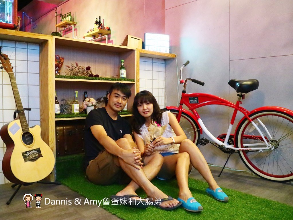 《新竹美食》聚品窩 Cafe & Bar。精釀啤酒搭配燒烤及創意招牌熱炒。反差萌文青風適合三五好友小酌 ︱巨城附近（影片）