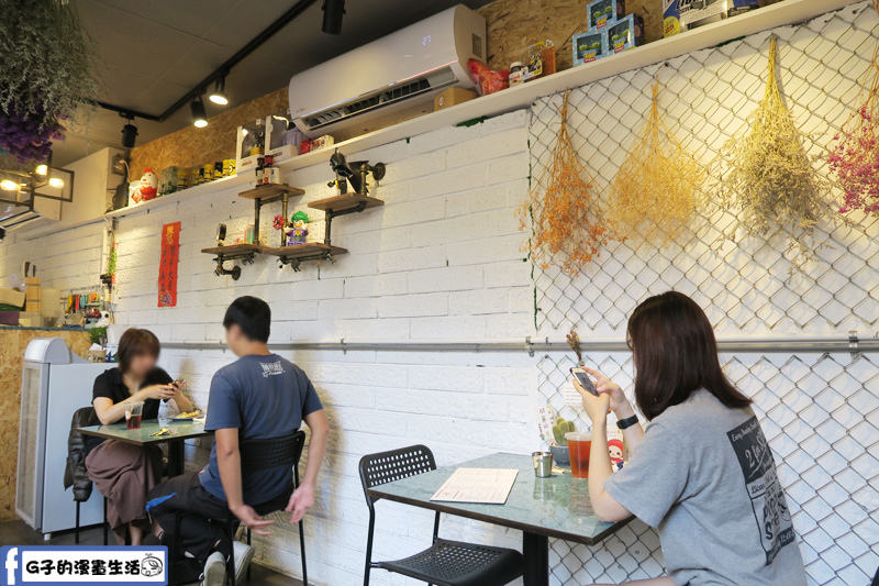 3PM熱壓吐司專賣 店內用餐環境有冷氣