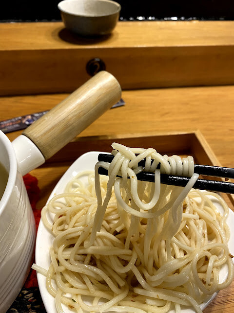 城裡的小月光(單身雞湯) @ 高雄前金區，主打一個人都可以喝的燉雞湯