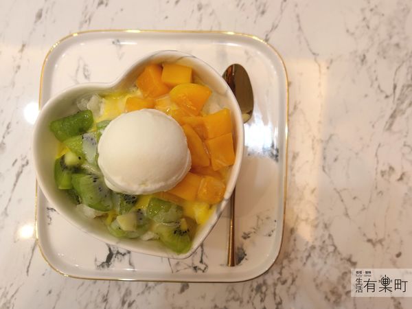 【桃園蘆竹美食】天下奇冰 Icever：南崁新開幕質感冰店，大理石風格超好拍；人氣水果冰品推薦，特色優格水果撈必點