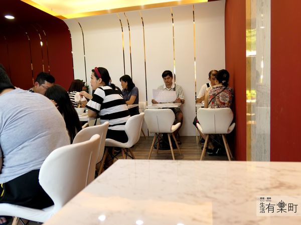 【桃園蘆竹美食】天下奇冰 Icever：南崁新開幕質感冰店，大理石風格超好拍；人氣水果冰品推薦，特色優格水果撈必點