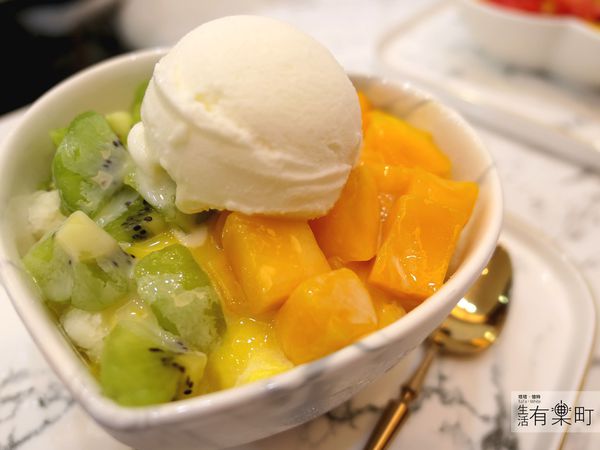 【桃園蘆竹美食】天下奇冰 Icever：南崁新開幕質感冰店，大理石風格超好拍；人氣水果冰品推薦，特色優格水果撈必點