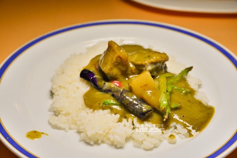 魔法咖哩 台北站前店|辣得過癮必吃銅鍋綠魔鬼咖哩,台北車站前異國咖哩