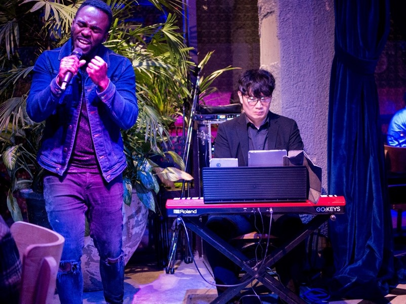 【台北信義ATT】Thaï.J Night夜場現場音樂酒吧，森林系花園環境網美超好拍，泰式料理餐酒