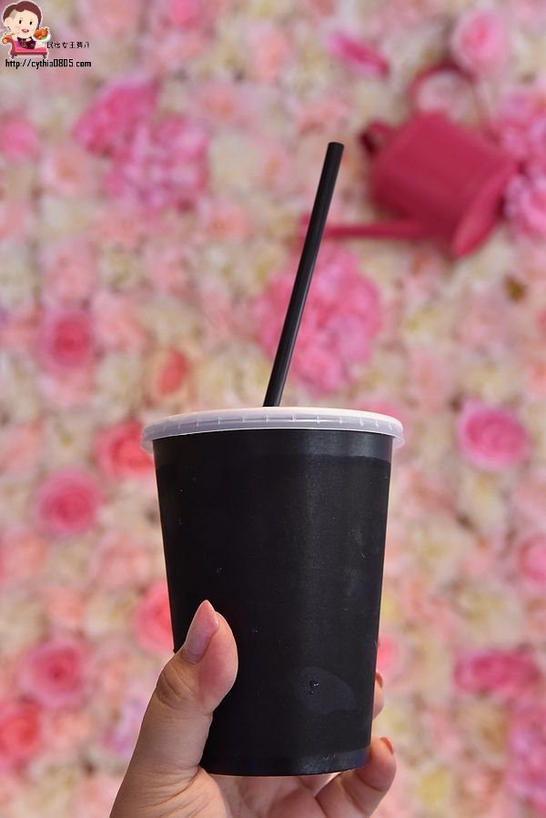 桃園平鎮美食-大瑋叔叔手作大福-巷弄裡面的粉紅小屋，薄皮大福內餡超飽滿，準備攻陷IG @民宿女王芽月-美食.旅遊.全台趴趴走