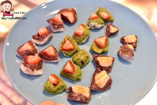 桃園平鎮美食-大瑋叔叔手作大福-巷弄裡面的粉紅小屋，薄皮大福內餡超飽滿，準備攻陷IG @民宿女王芽月-美食.旅遊.全台趴趴走