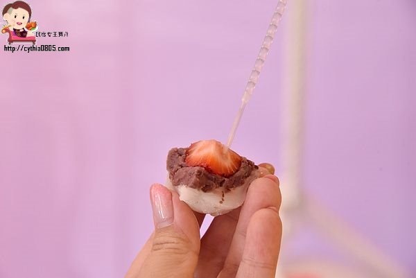 桃園平鎮美食-大瑋叔叔手作大福-巷弄裡面的粉紅小屋，薄皮大福內餡超飽滿，準備攻陷IG @民宿女王芽月-美食.旅遊.全台趴趴走