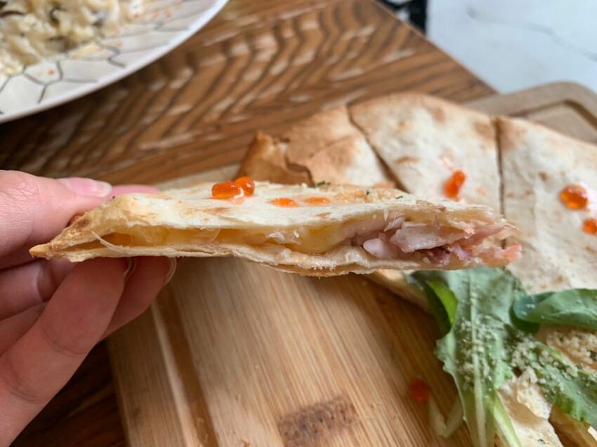 陽明山寵物友善餐廳｜Brick Yard 33 1/3 美軍俱樂部餐廳 台北小美國 戶外水池超chill ！