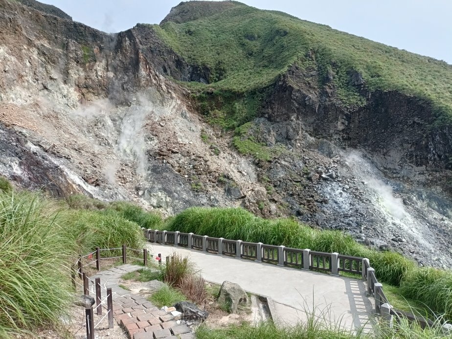 陽明山美食首選！ BRICK YARD 33 1/3，佔地寬敞景觀餐廳，正餐下午茶一次滿足！