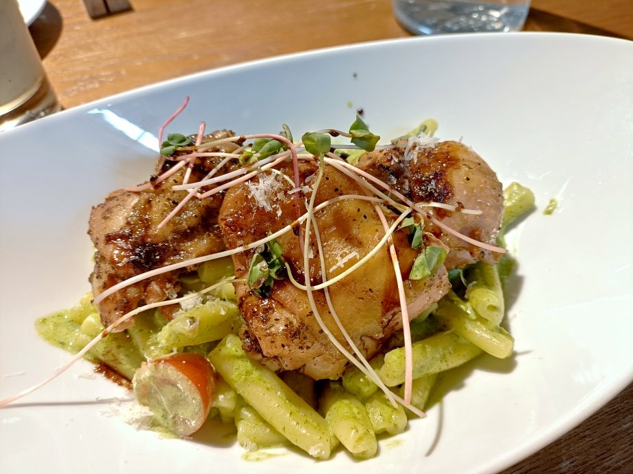 陽明山美食首選！ BRICK YARD 33 1/3，佔地寬敞景觀餐廳，正餐下午茶一次滿足！