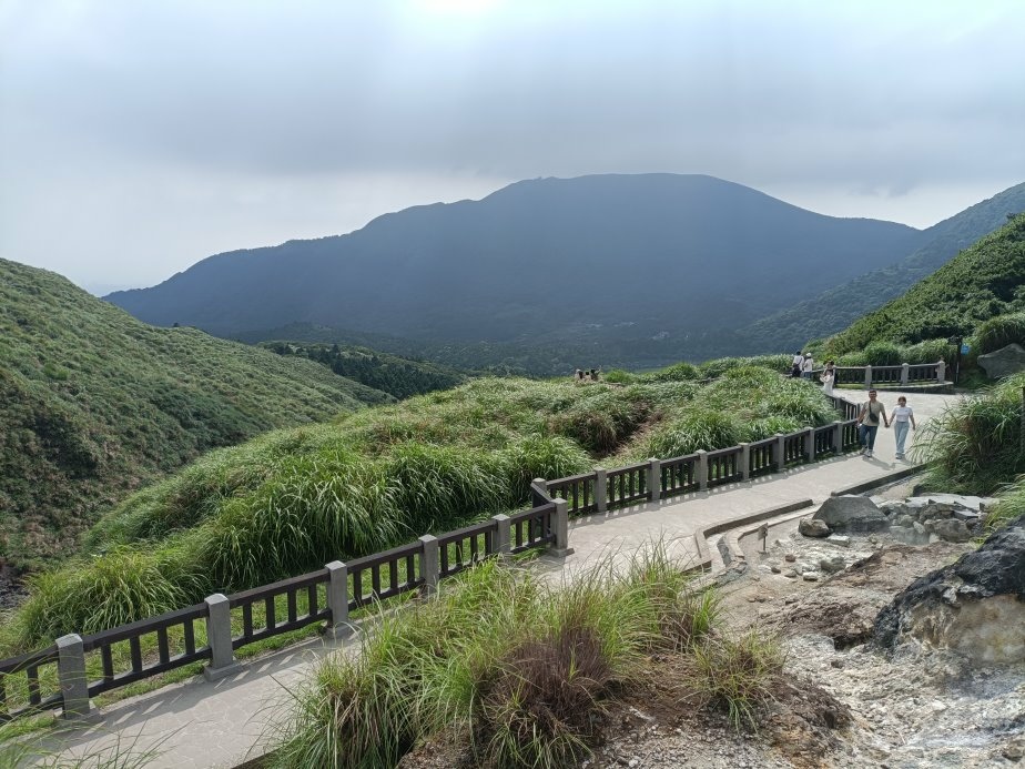 陽明山美食首選！ BRICK YARD 33 1/3，佔地寬敞景觀餐廳，正餐下午茶一次滿足！