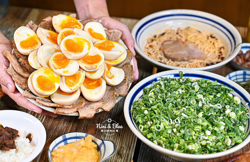 台中首家拉麵吃到飽，叉燒、糖心蛋、10多樣炸物小菜通通吃到飽