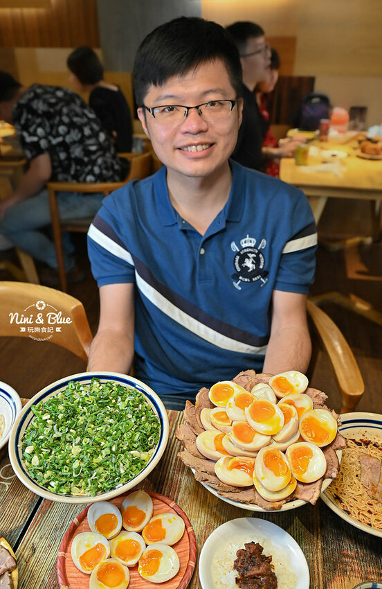 台中首家拉麵吃到飽，叉燒、糖心蛋、10多樣炸物小菜通通吃到飽