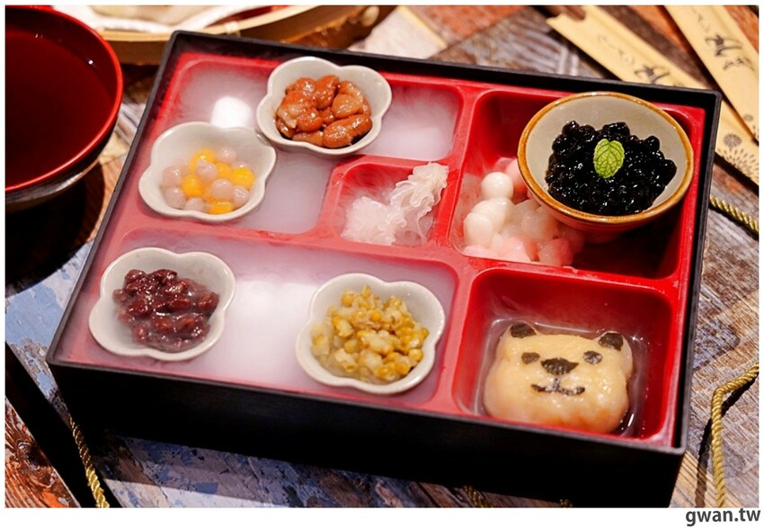 台中首見日本千葉樹幹拉麵,重達3斤光看就飽了,還能免費加麵加湯!