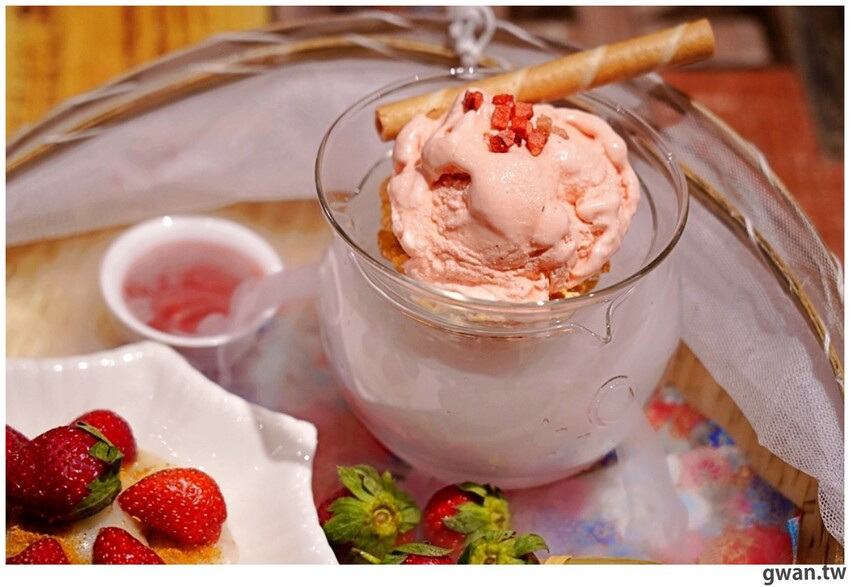 台中首見日本千葉樹幹拉麵,重達3斤光看就飽了,還能免費加麵加湯!