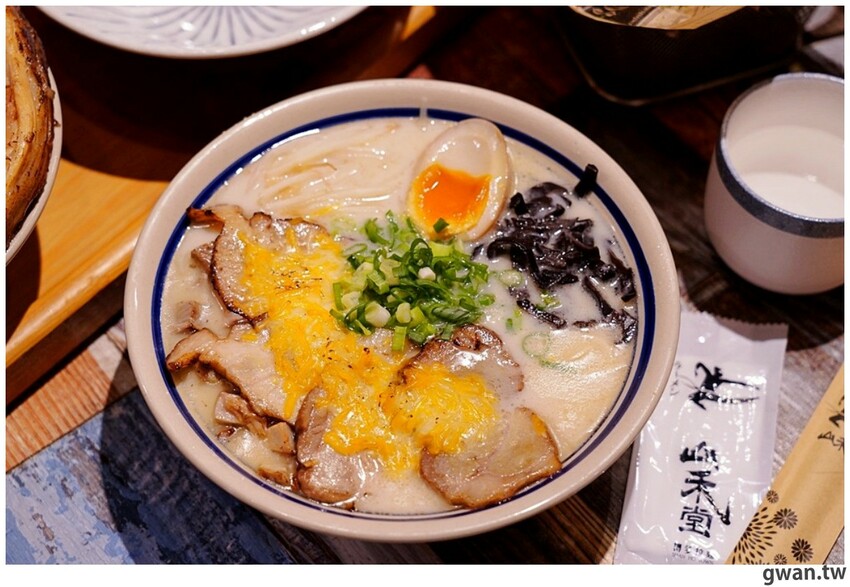 台中首見日本千葉樹幹拉麵,重達3斤光看就飽了,還能免費加麵加湯!