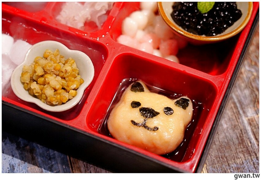 台中首見日本千葉樹幹拉麵,重達3斤光看就飽了,還能免費加麵加湯!