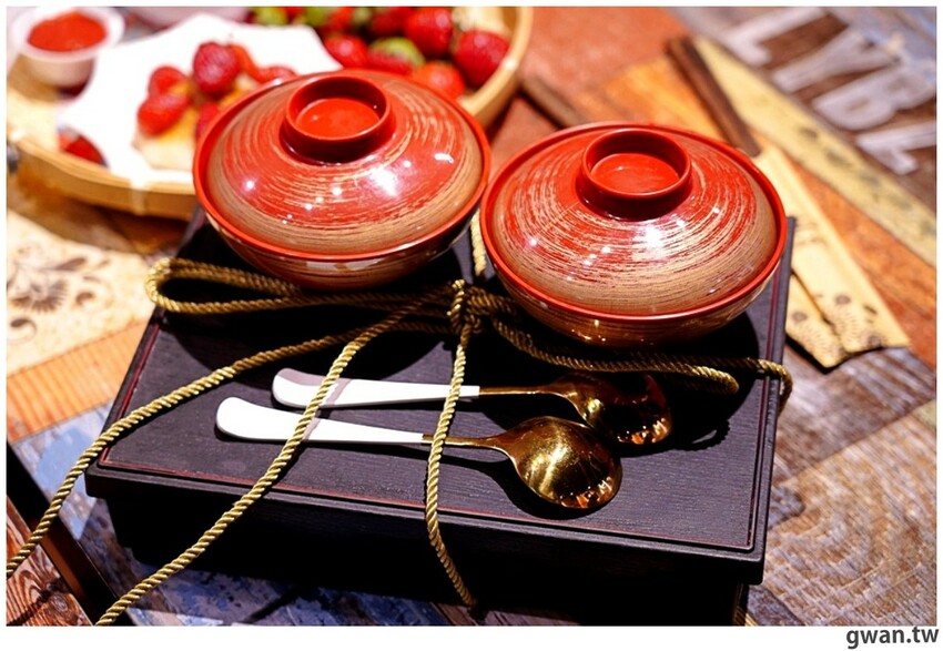 台中首見日本千葉樹幹拉麵,重達3斤光看就飽了,還能免費加麵加湯!