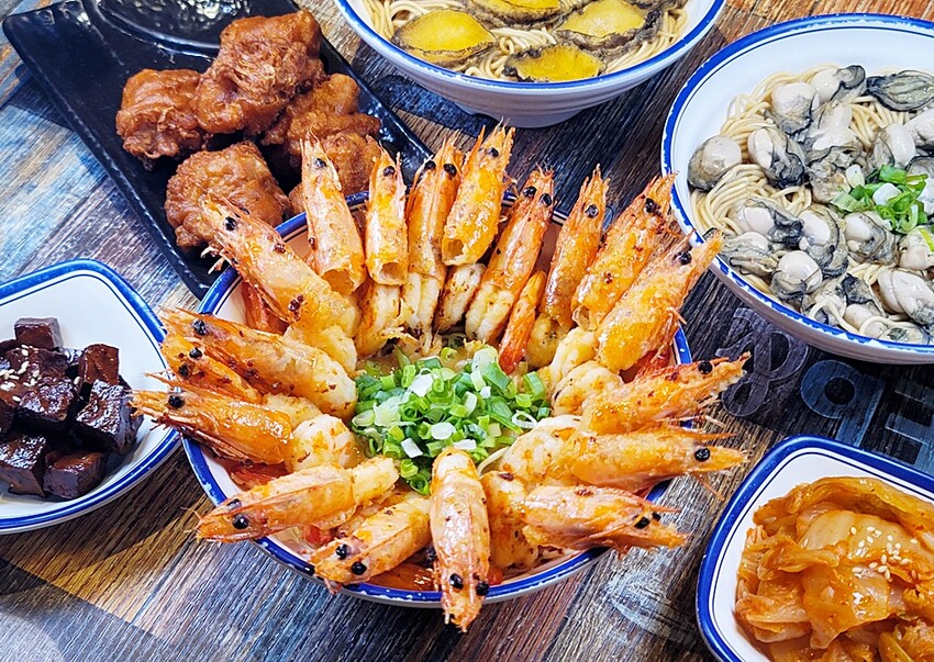 海鮮控要暴動了!!台中視覺系浮誇拉麵再度上市!大海精華衝擊你的味蕾,IG美食家不容錯過!