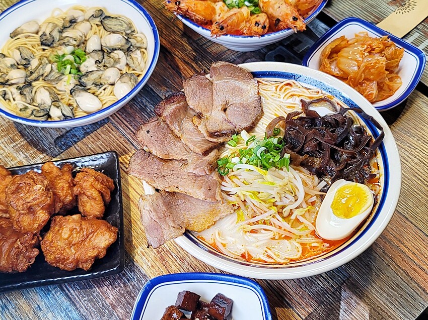 海鮮控要暴動了!!台中視覺系浮誇拉麵再度上市!大海精華衝擊你的味蕾,IG美食家不容錯過!