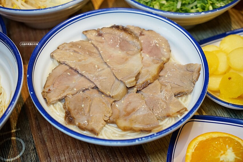 台中超狂拉麵+浮誇關廟鳳梨吃到飽只要399元，光嗑整顆關廟鳳梨、鳳梨啤酒就回本，再爽嗑40道以上食材！！