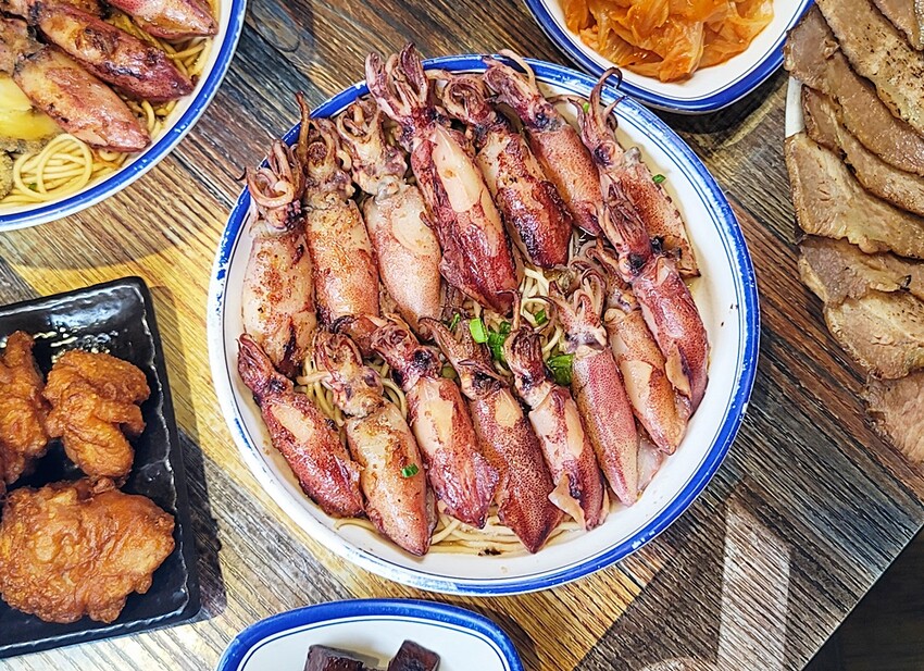 海鮮控要暴動了!!台中視覺系浮誇拉麵再度上市!大海精華衝擊你的味蕾,IG美食家不容錯過!